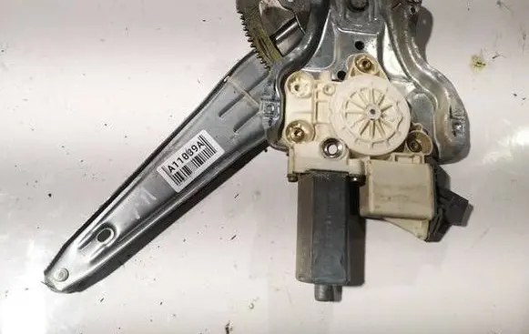 Sliding door window regulator with motor