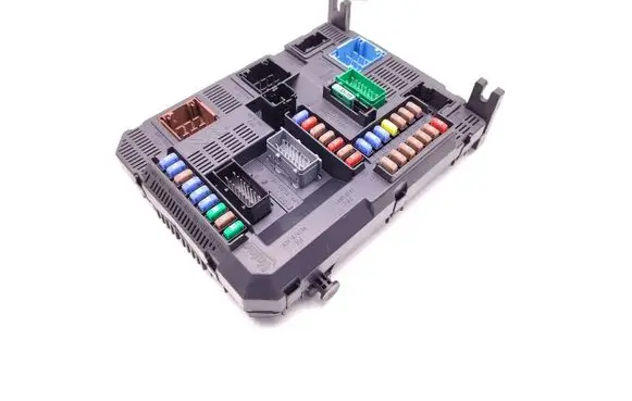Peugeot 208 Comfort/convenience module 9807532080