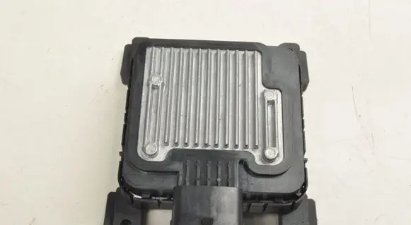 Volvo V50 Fuel pump relay 4N5T9C105AG