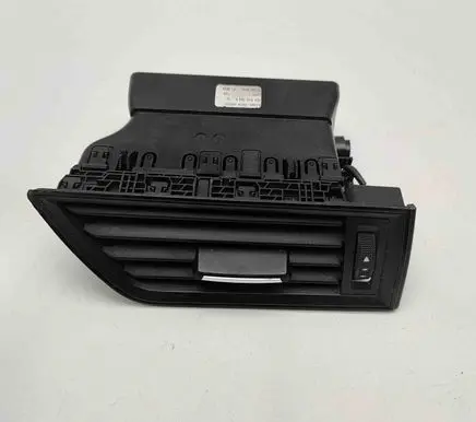 Skoda Superb B8 (3V) Dashboard air vent grill cover trim 3V0819702B
