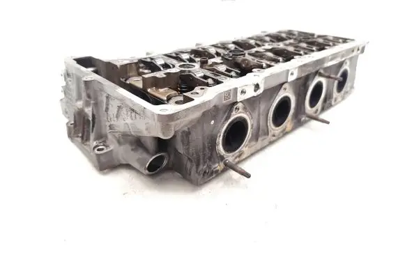BMW 3 E90 E91 Engine head 7797678