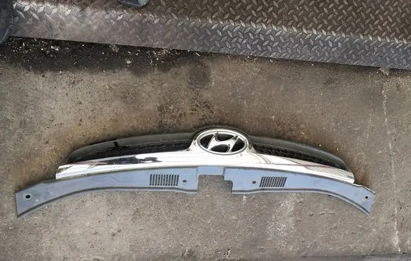 Hyundai i30 Front grill 86351-2R000 H8091H03
