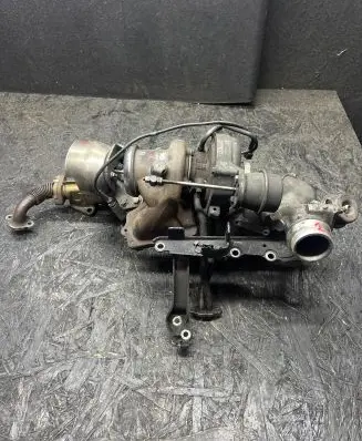 Mercedes-Benz E W212 Turbo A6510904180 10009700019 LG50157120
