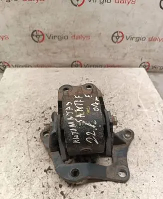 Hyundai Santa Fe Engine mount bracket 218323F050