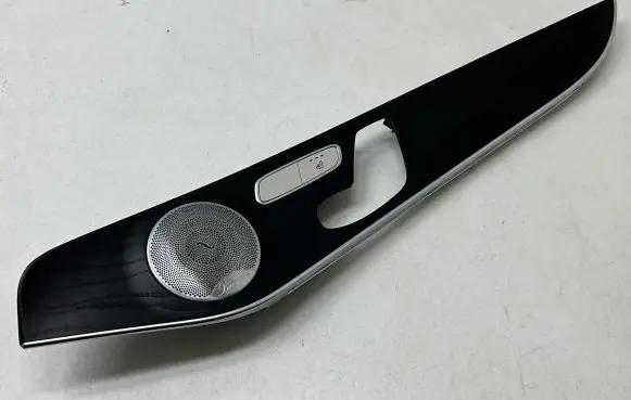 Mercedes-Benz GLC X253 C253 Other front door trim element A2057201209 2623489