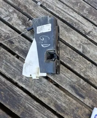 Seat Alhambra (Mk1) Rear door lock