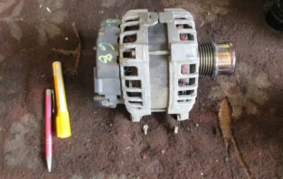 Volkswagen Arteon Generator/alternator 04E903015E