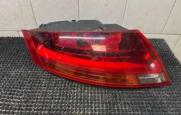 Rear/tail lights