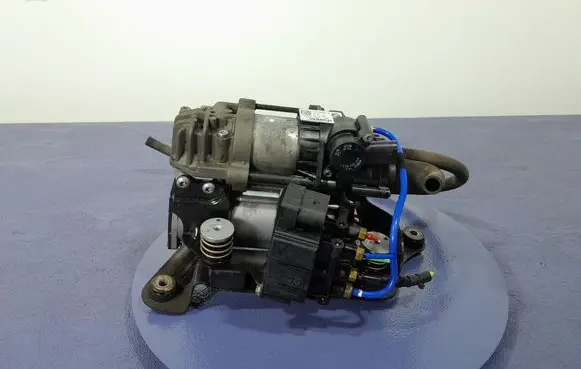 BMW 7 G11 G12 Air conditioning (A/C) compressor (pump) 6884682