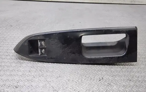 Volkswagen Touran I Electric window control switch 1T1867371E