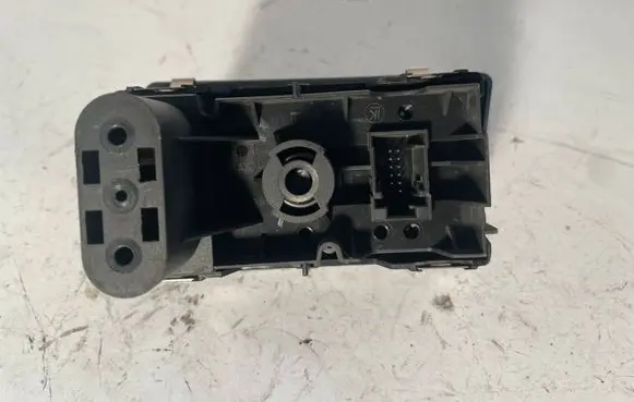 Opel Zafira B Light switch 13205865