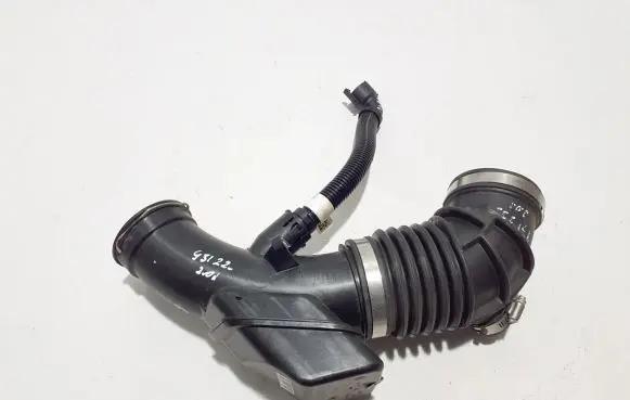 BMW 5 G30 G31 Other engine bay part 8587573