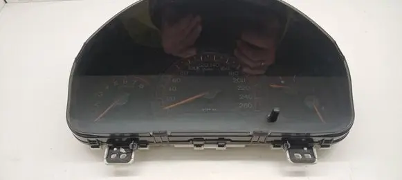 Speedometer (instrument cluster)