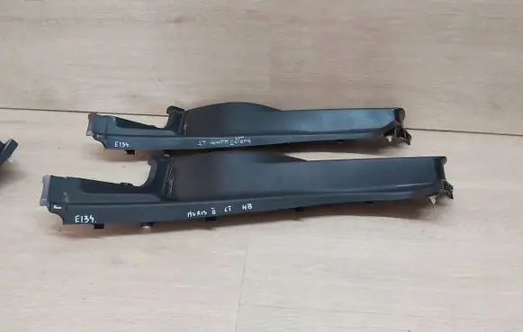 Toyota Auris E180 Other sill/pillar trim element 62552-02310
