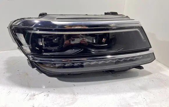Volkswagen Tiguan Headlight/headlamp 5NB941082A