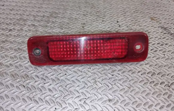 Third/center stoplight