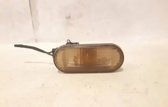 Volkswagen Golf III Front fender indicator light 1H0949111