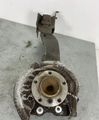 Mini Cooper Countryman R60 Rear wheel hub 9805658