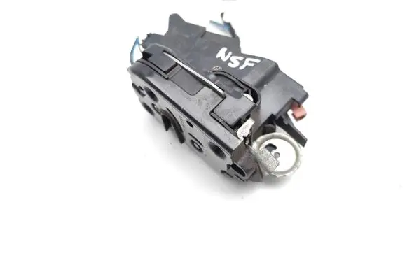 Mercedes-Benz Vito Viano W639 Front door lock A6397201135 456203004002
