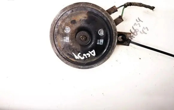 Hyundai Lantra I Horn signal 28r00110 28r-00110