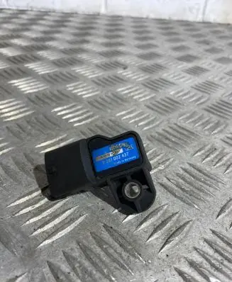 Mercedes-Benz E W211 Air pressure sensor 0281002437