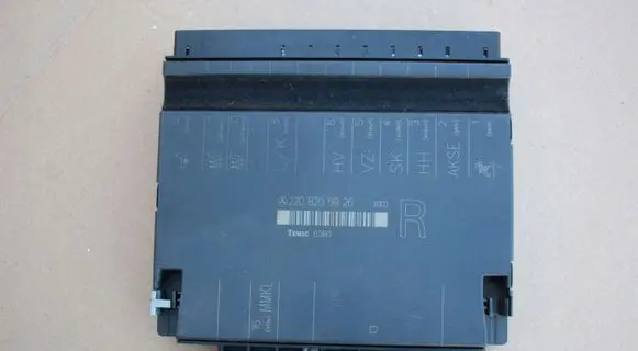 Mercedes-Benz S W220 Seat control module 2208206926