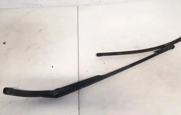 Audi A6 S6 C6 4F Front wiper blade arm 4f2955409