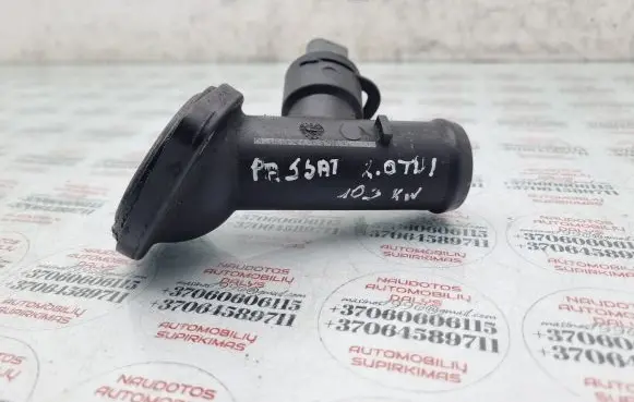 Volkswagen PASSAT B6 Engine coolant pipe/hose 03L121121A 03G121121D