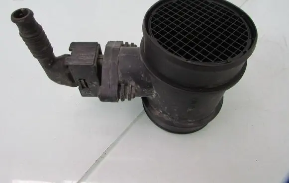 Opel Corsa C Mass air flow meter 0281002180