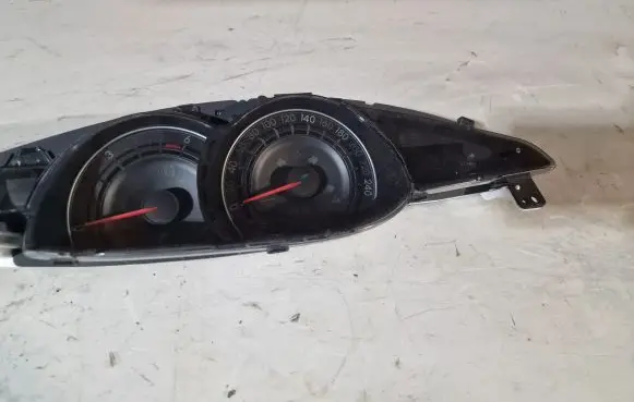 Toyota Verso Speedometer (instrument cluster) 838000F070