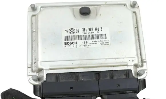 Volkswagen PASSAT B5.5 Engine control unit/module 3B1907401B 28SA4843 0281010447