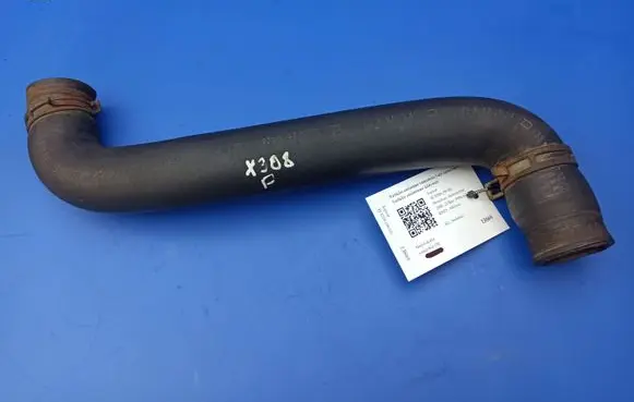 Jaguar XJ X308 Engine coolant pipe/hose 98973IX9732A2