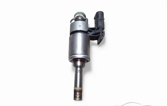 Skoda Octavia Mk3 (5E) Fuel injector 04E906036E 04E133036A