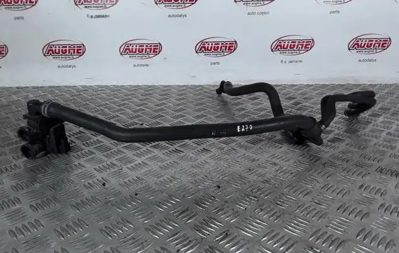 Mercedes-Benz E W211 Engine coolant pipe/hose A2118320084