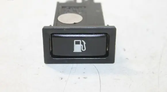 Toyota Avensis T250 Fuel tank opening switch 