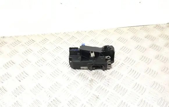 Renault Trafic II (X83) Rear door lock 8200020187 91166231