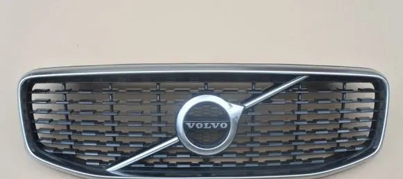 Volvo XC60 Front bumper upper radiator grill 31425534