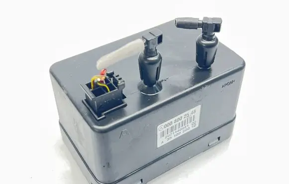 Mercedes-Benz CLK A209 C209 Central locking vacuum pump 0008002548 A3510020010