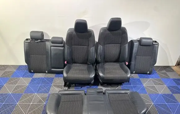 Seat set