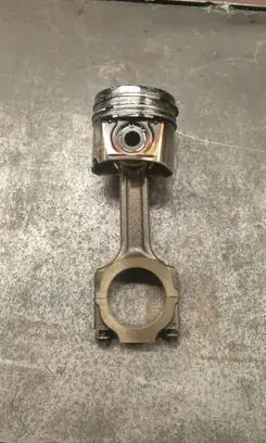 Opel Astra H Piston with connecting rod Z19DT
