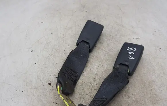 Toyota Corolla E120 E130 Rear seatbelt buckle NOCODE