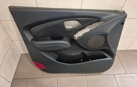 Hyundai ix35 Front door card panel trim 823102Y000