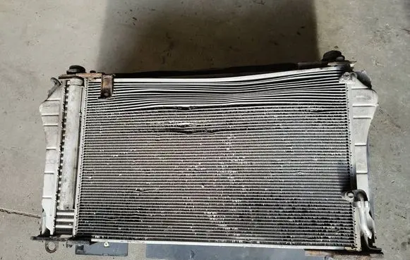Toyota Avensis T270 Radiator support slam panel 160400r160 1680008460