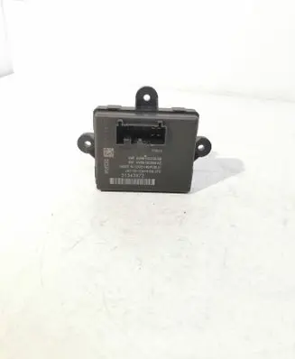 Volvo V40 Door control unit/module AV6N14C236AB 31343872 AV6N14C068AE
