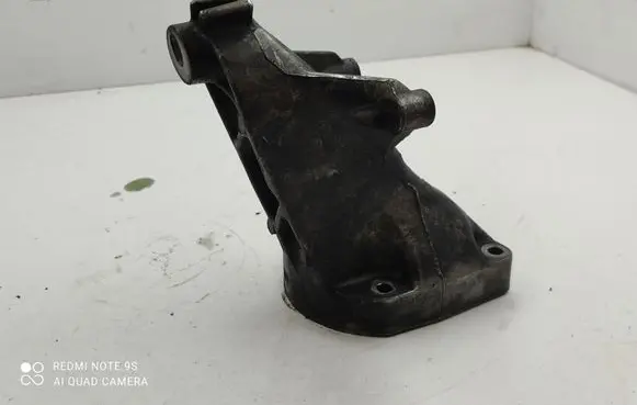 Mercedes-Benz CLK A209 C209 Engine mounting bracket A6112230704