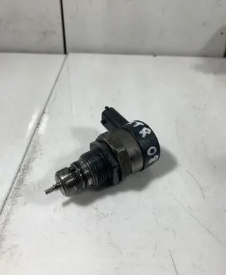 Nissan X-Trail T31 Fuel pressure regulator 0281002800