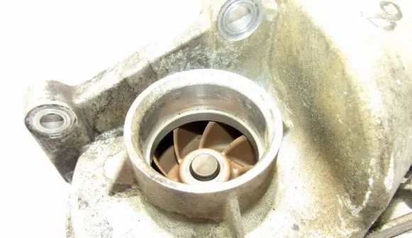 KIA Sorento Water pump