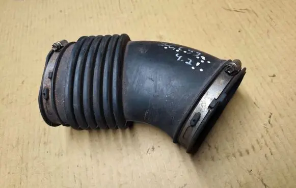 Jeep Grand Cherokee (WJ) Air intake hose/pipe 04854012