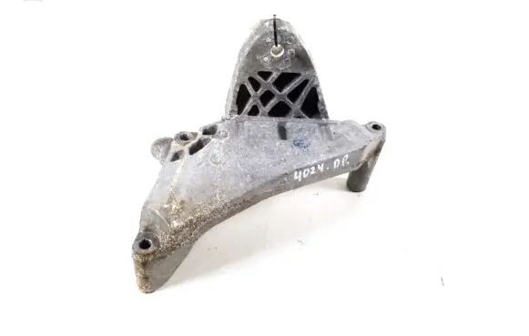 Volkswagen Transporter - Caravelle T5 Engine mounting bracket 038199207AK