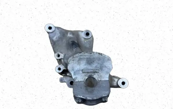 Mercedes-Benz C AMG W205 Engine mounting bracket A1772200200